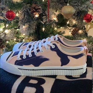 Men’s Burberry Pink Painted Bird Canvas